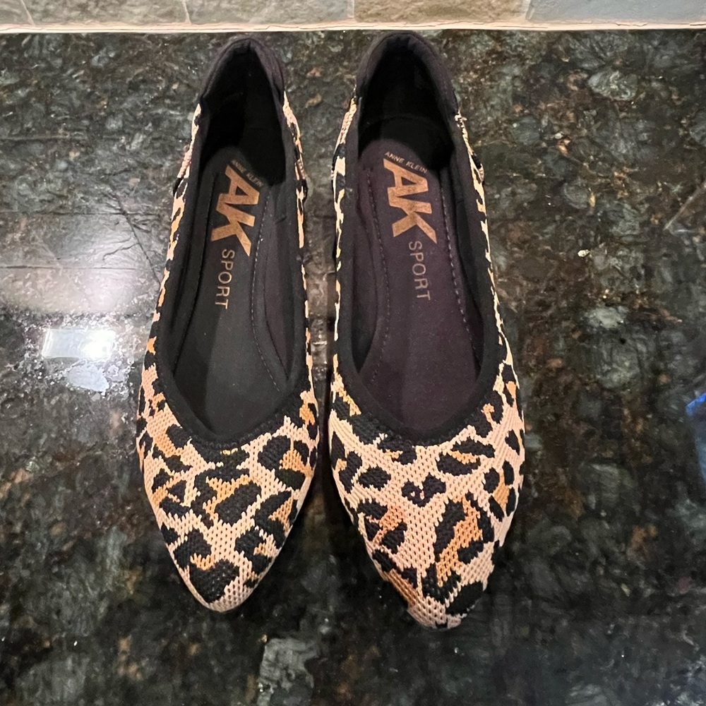 Ladies shoes. Size 7